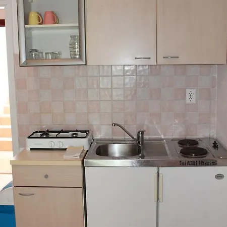 Ana Apartment *