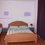 Ana