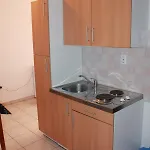 Ana بولا