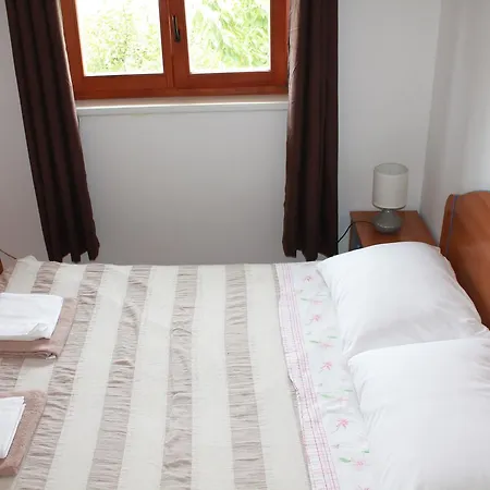 Apartman Ana Póla