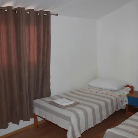 Apartman Ana Póla